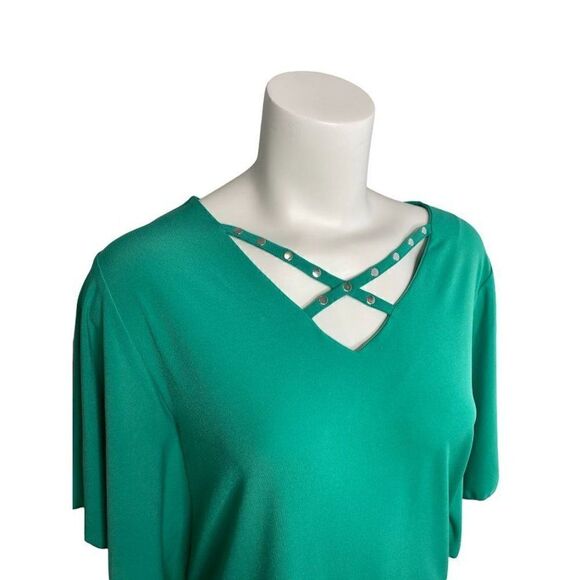 JM COLLECTION Green Flutter Sleeve Studded Neckline Stretch Knit Size Large - Picture 2 of 7